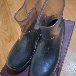 UGG WATERPROOF BOOTS SIZE 11