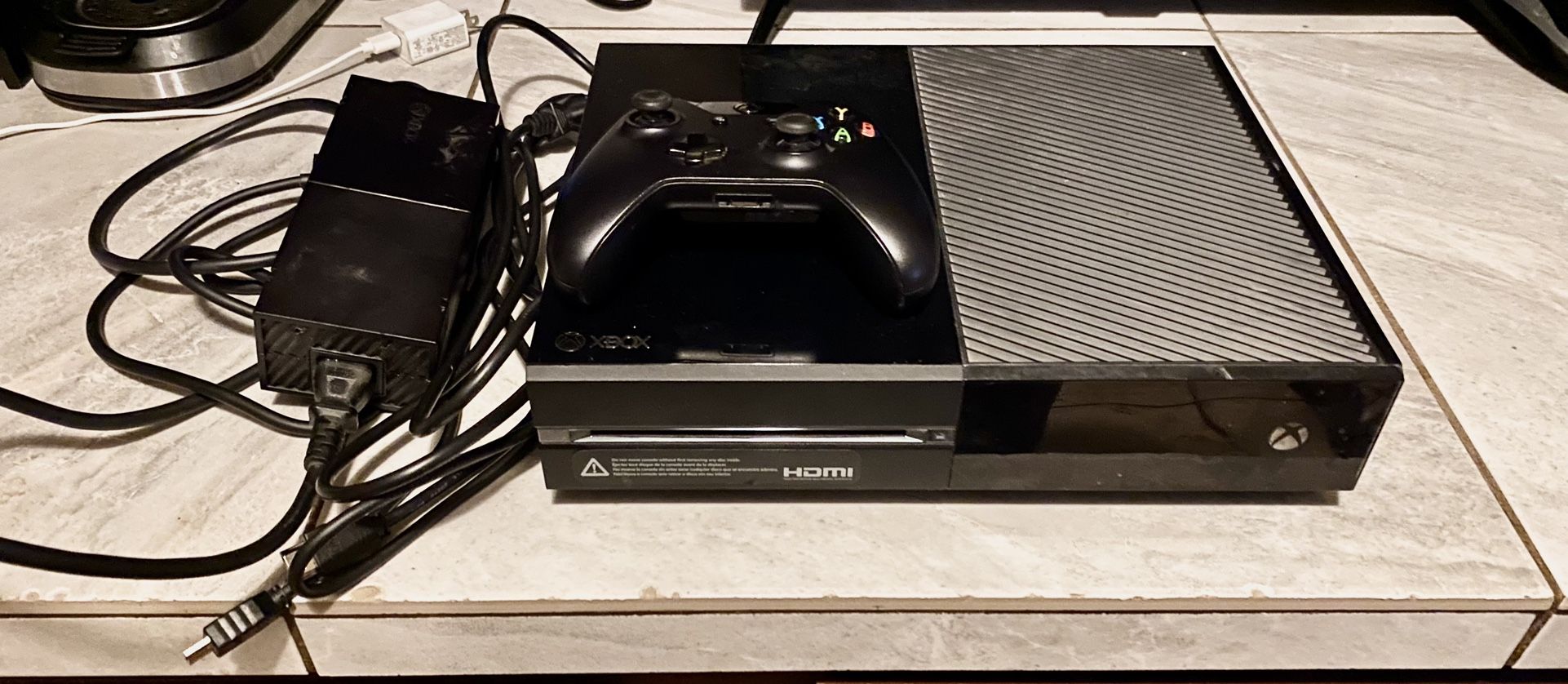 Xbox One 1TB Model 1540 Console with Controller