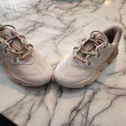 Adidas Ozweego Women's Size 5