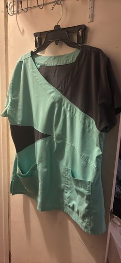 Gray/Teal Scrub Top XL