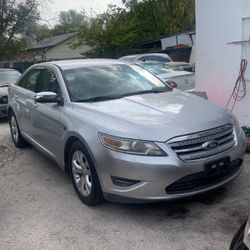 2011 Ford Taurus