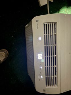 Ge low profile window a.c unit
