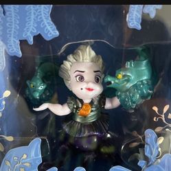 Disney ANIMATORS COLLECTION URSULA -about 4” Tall -(Price Is Firm)