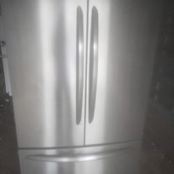 Frigidaire Refrigerator 