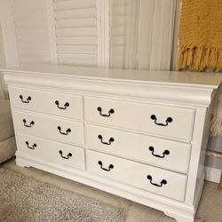 6 Drawer Dresser Set 
