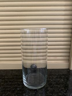 Medium vase