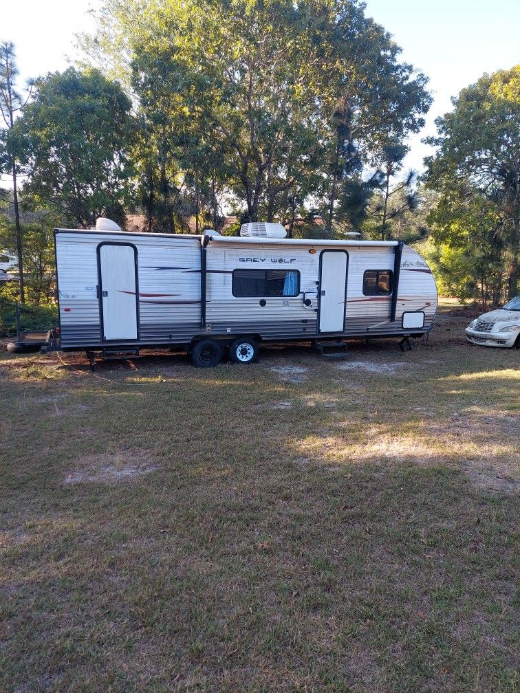 28 Foot Camper Trailer