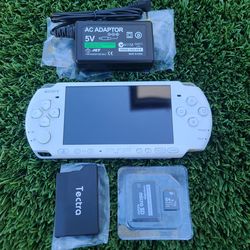 White PSP 3k - 64gb w/Games, Battery & Charger