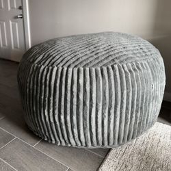 Jumbo Pouf 