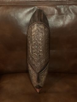 HAND CARVED MASK FROM GHANA