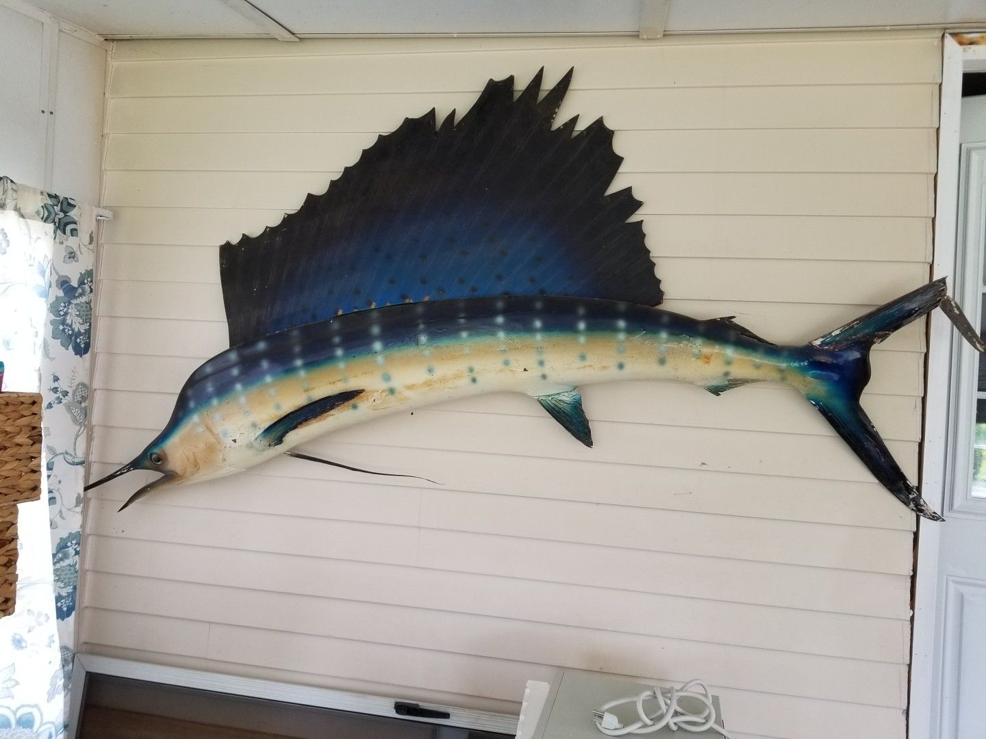 Fish mount