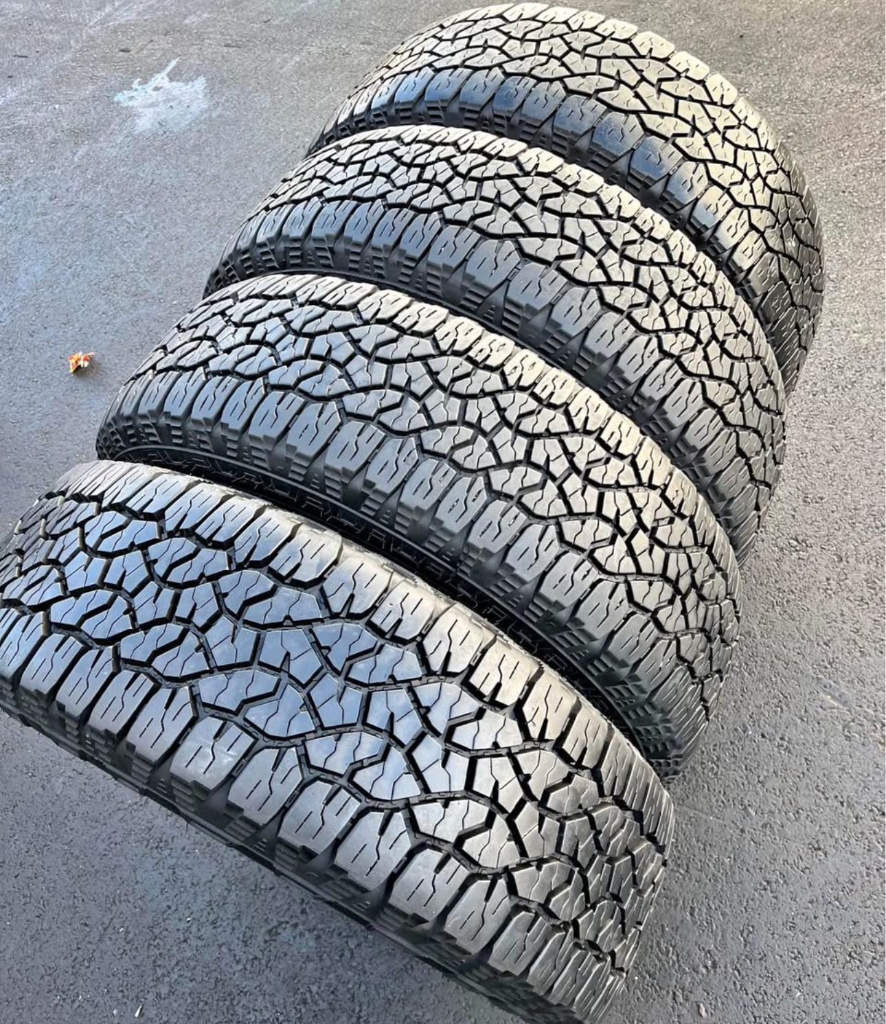 275 70 18 Goodyear Tires Con 80% De Vida Las 4