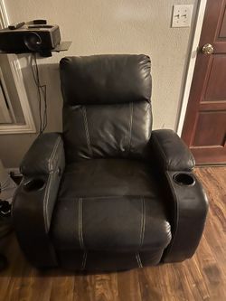Black Leather Recliner 