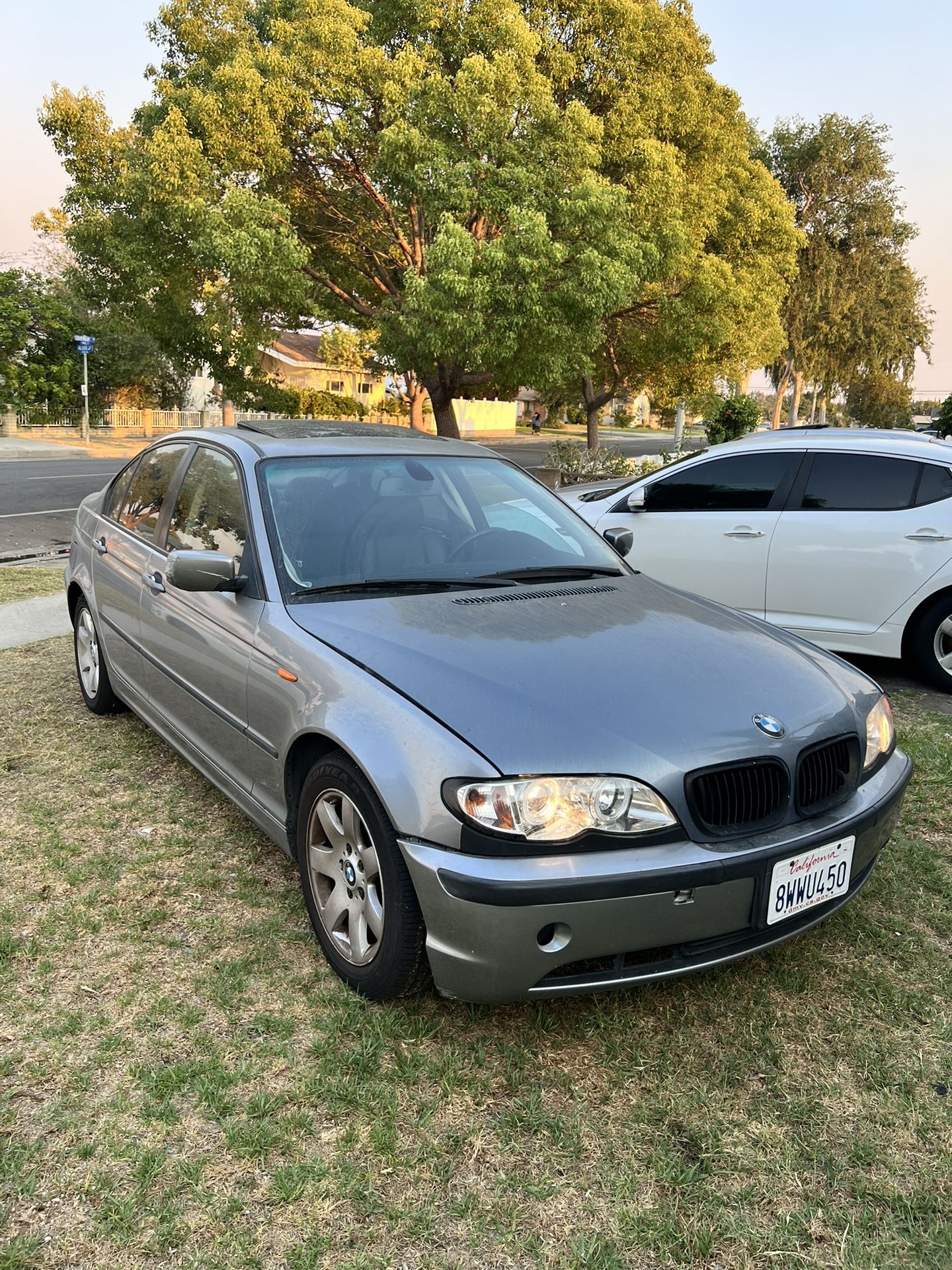 2005 BMW 325i