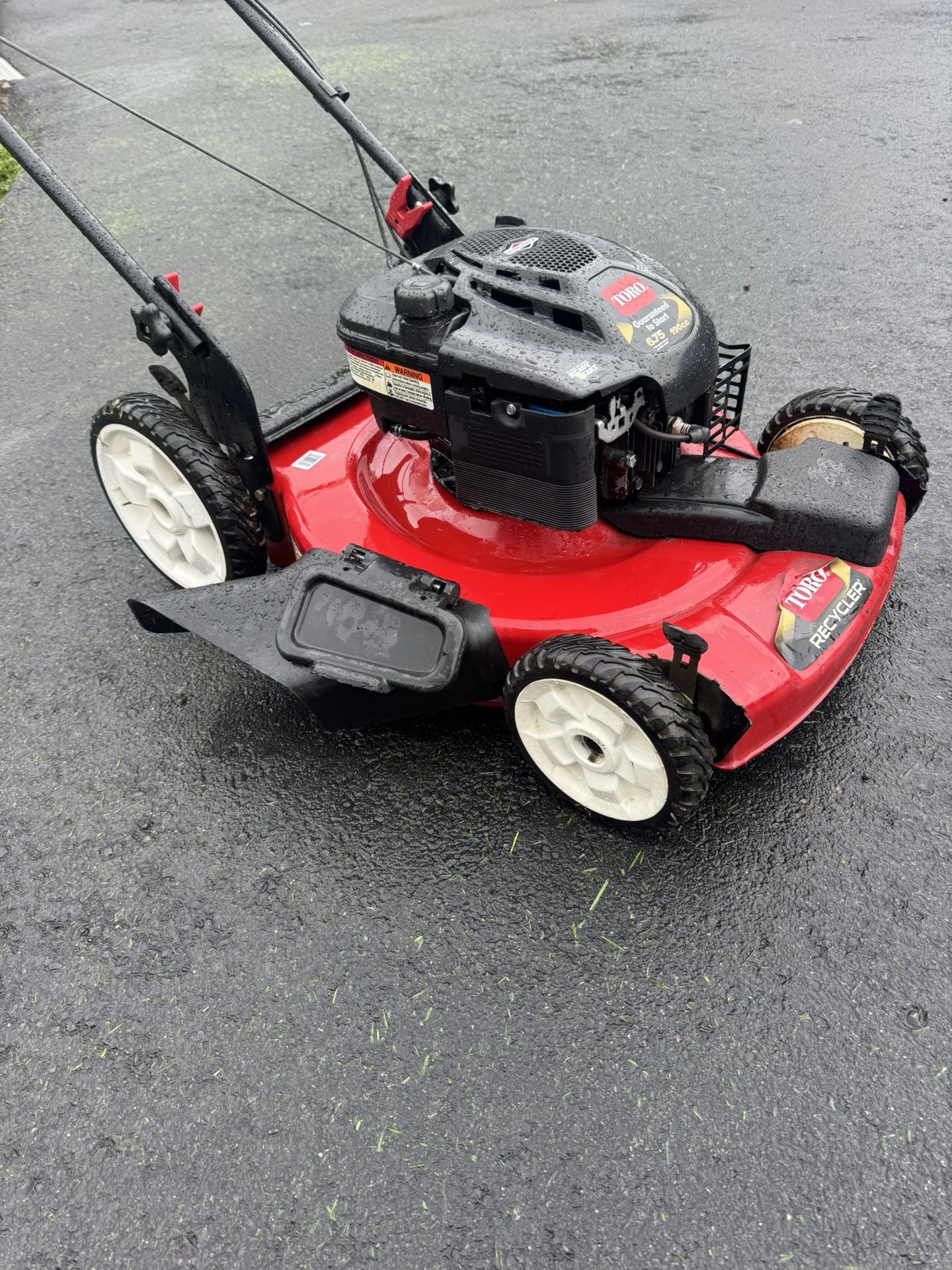 Toro Hi Wheel Self Propelled Mower 190cc Engine With 22” Cutting Deck. No Bag