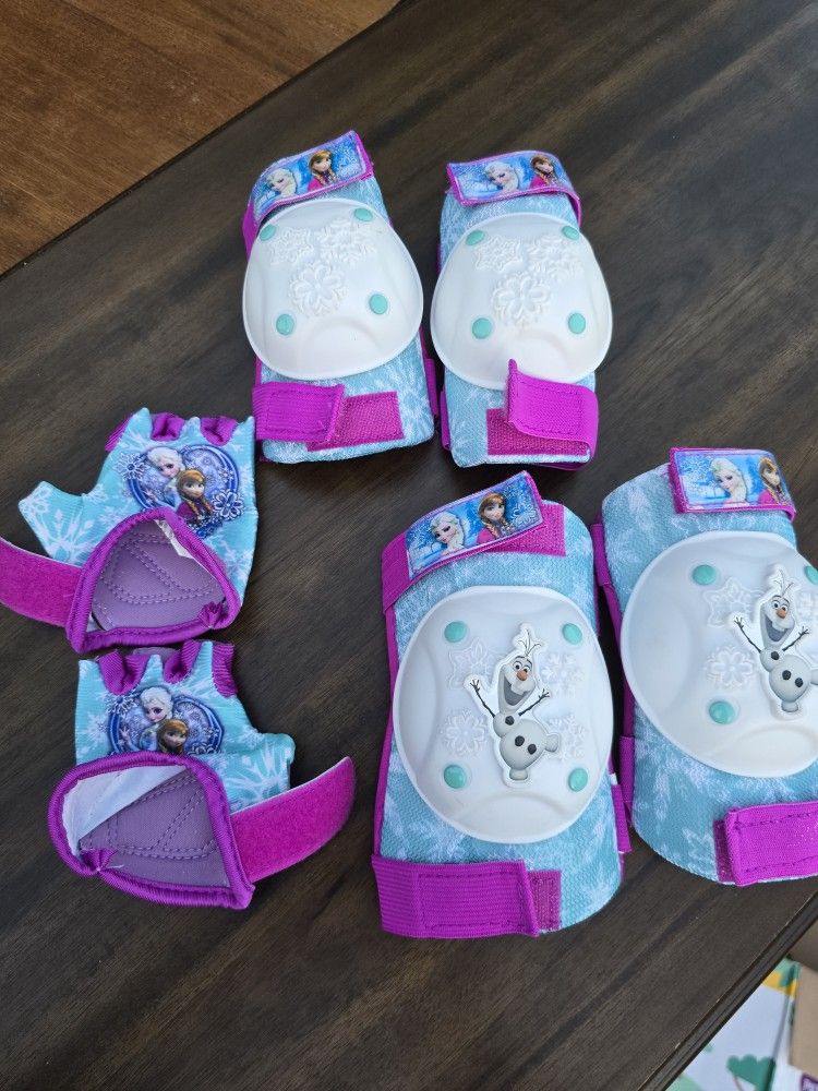 Frozen Girls Hand, Knee And Elbow Pad Set