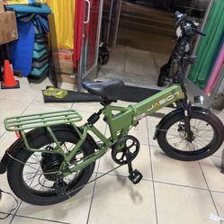 JASION EB72.0 PEAK 1200W-SPEED 28MPH  It features a powerful 1200W peak brushless hub motor, reaching a max speed of 28 MPH.  The bike is foldable and