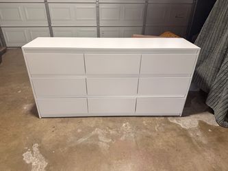 Dresser
