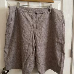 Size 24 Bermuda Length Dress Shorts