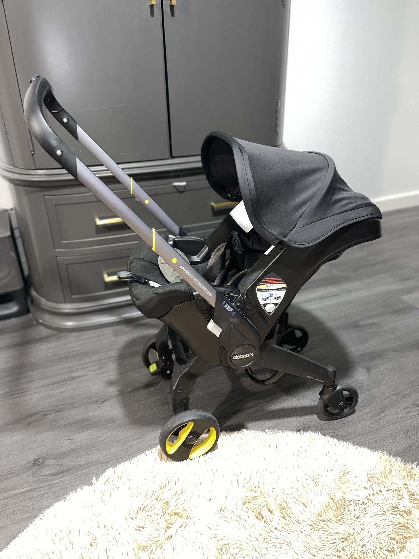 Donna Car Seat / Stroller with Base