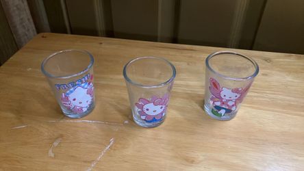 Hello Kitty Shot Glass Set