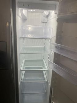 Frigadaire Fridge