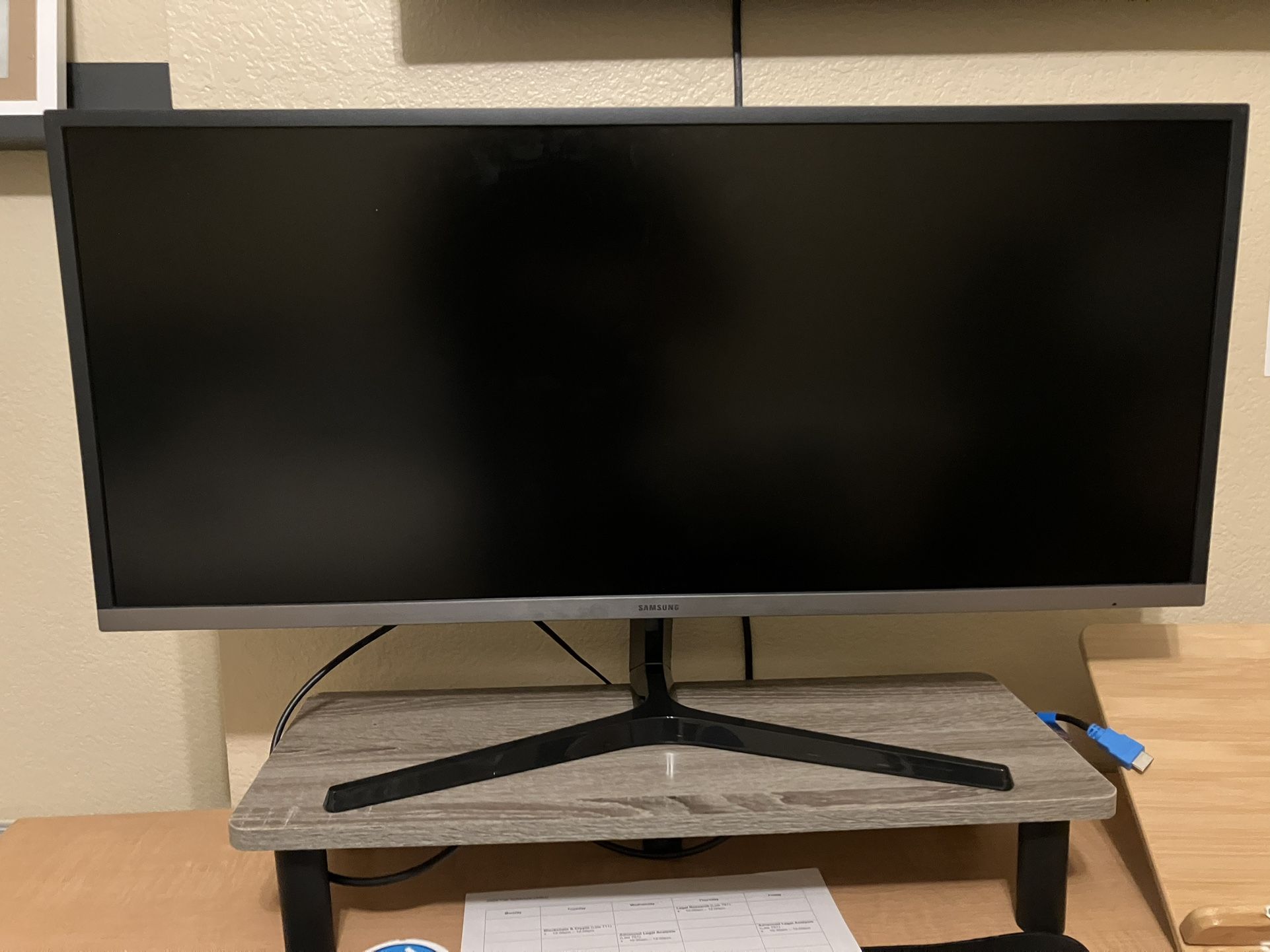 Samsung Monitor (34Inch)
