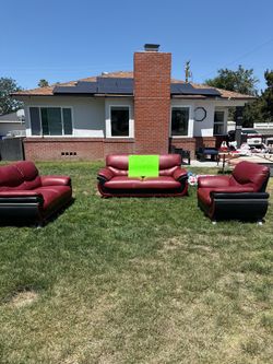 Couch set