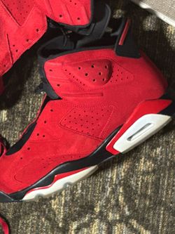 Size 12.5 men’s!!! $100 OBO !!! With OG box