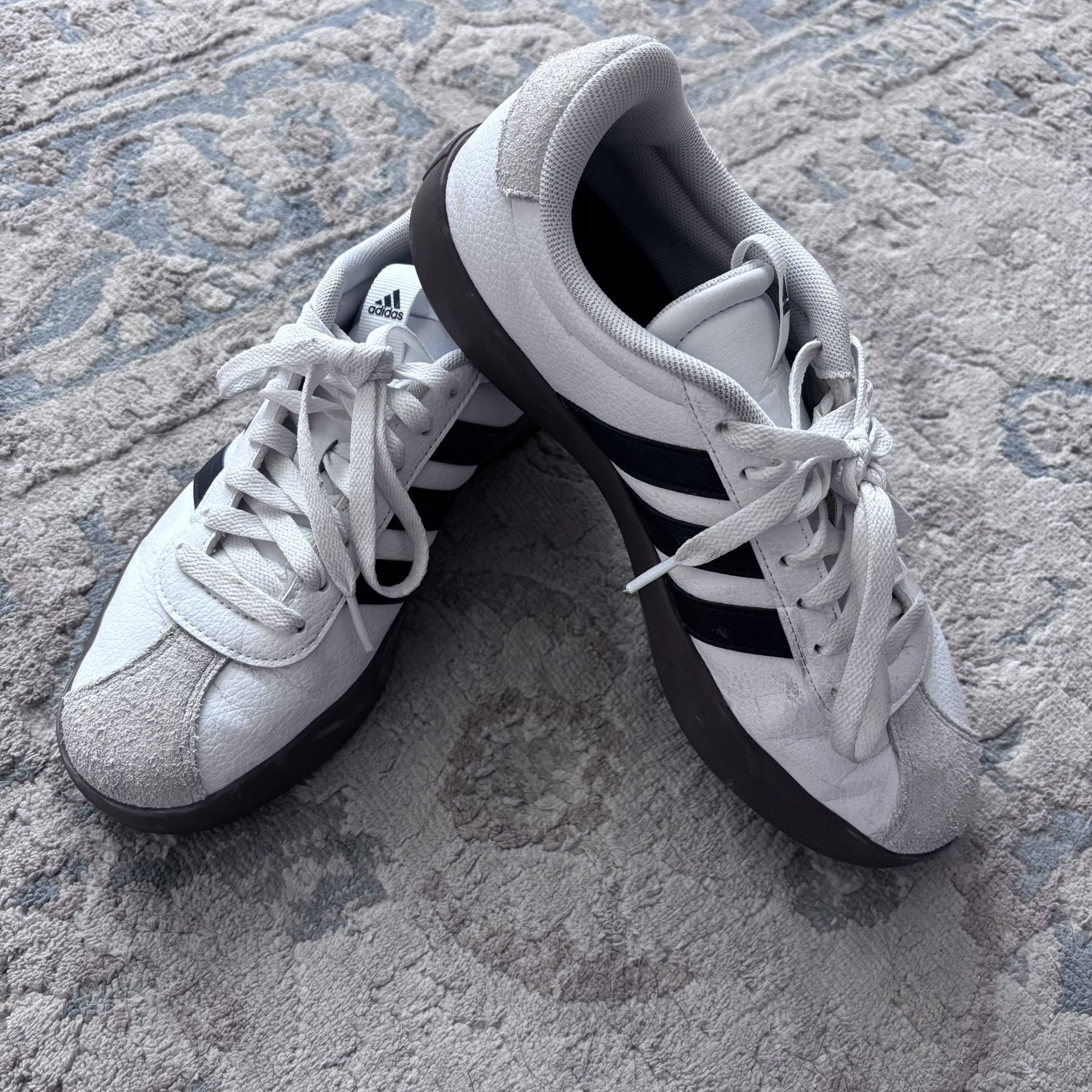 Adidas Tennis Shoes
