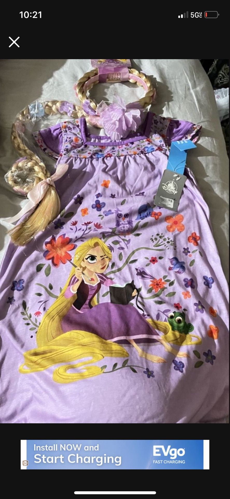 Rapunzel Tangled Costume Braid Wig Long Hair Crown Tiara And Sleeping Gown Size 7/8 NWT Serious inquiries only Pick up location in the city of Pico R