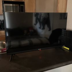 Hisense 32-inch Roku Smart TV
