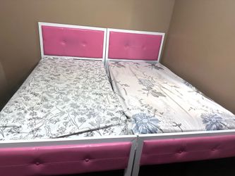 Twin Metal Beds With Matresses