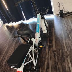 Lectric XP 3.0 White E-Folding Bike, 20" Fat Tires, Rear Rack, Pedal Assist