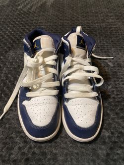 Jordan 1’s for little kids size 2