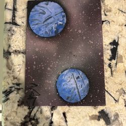 A Spray Painted Artwork On A 5 “x 7” 5mm