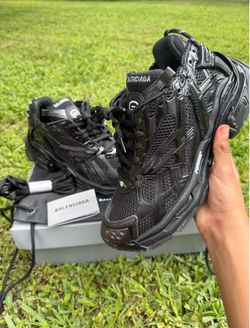 Balenciaga runner