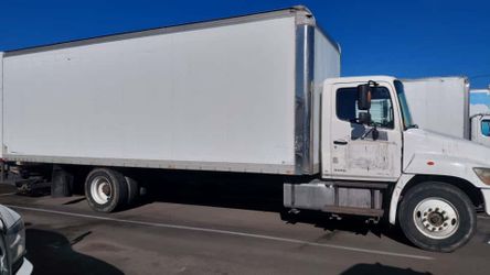 2008 HINO BOX TRUCK 26ft