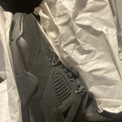 Black Cats Jordan 4s 6.5y