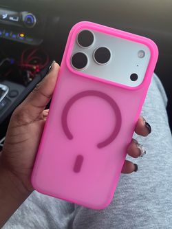 “Apple iPhone 17 Pro 256GB — Silver | Pink MagSafe Case”