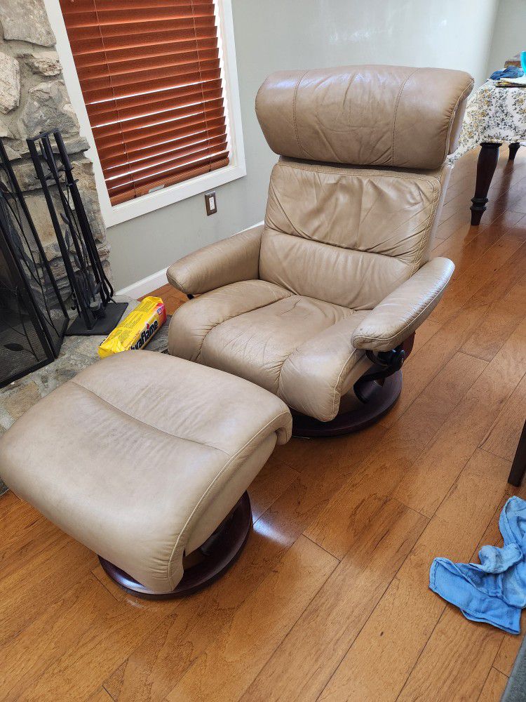 Recliner Tan Leather Chair