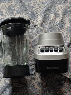 Black decker glass blender and base