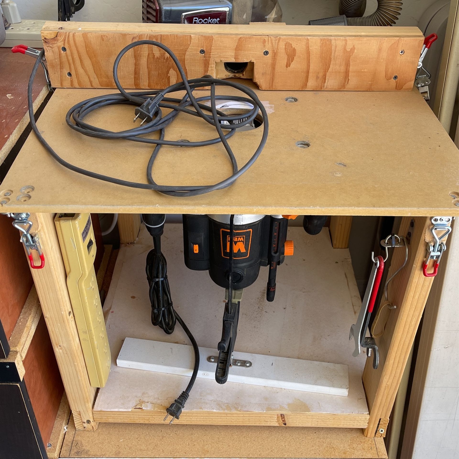 WEN RT6033 15Amp Variable Speed Plunge Woodworking Router Kit for Sale