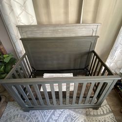 Crib & Changing Table Nursery Set