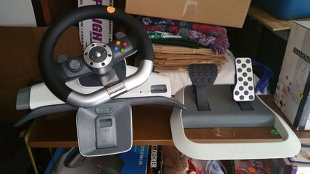 Xbox 360 steering wheel with pedals