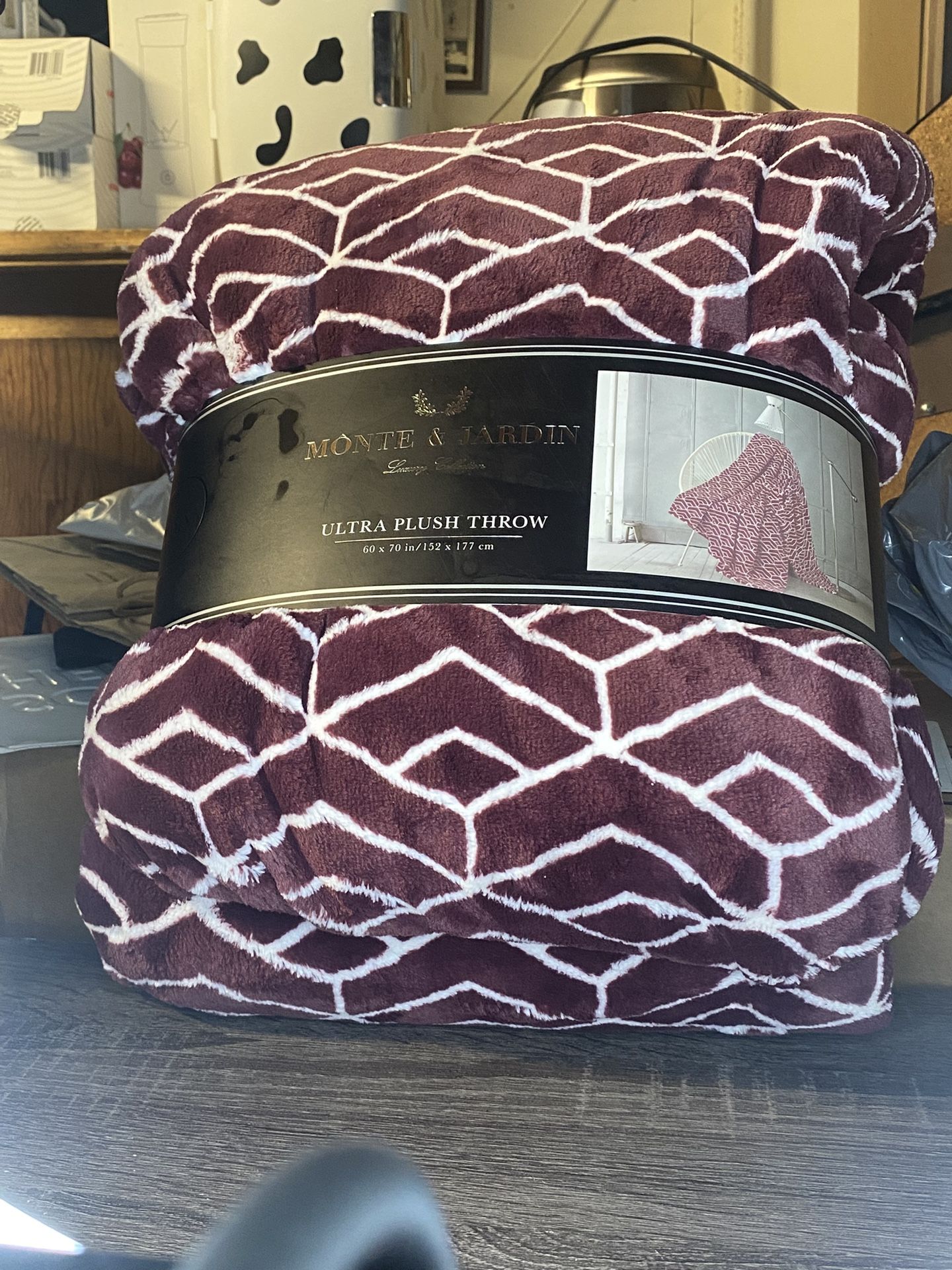 Ultra Plush Throw Blanket 