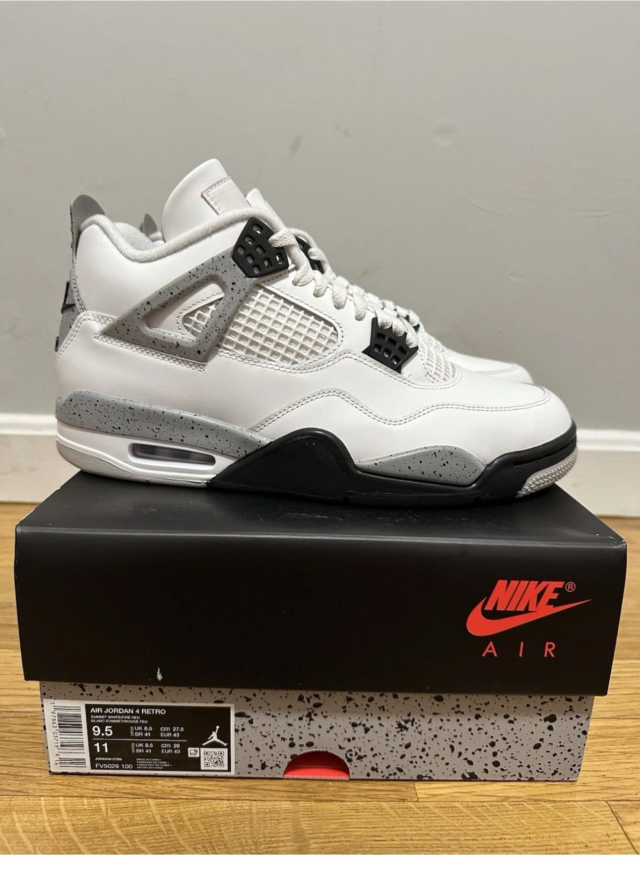 DS JORDAN 4 WHITE CEMENT SIZE 9.5