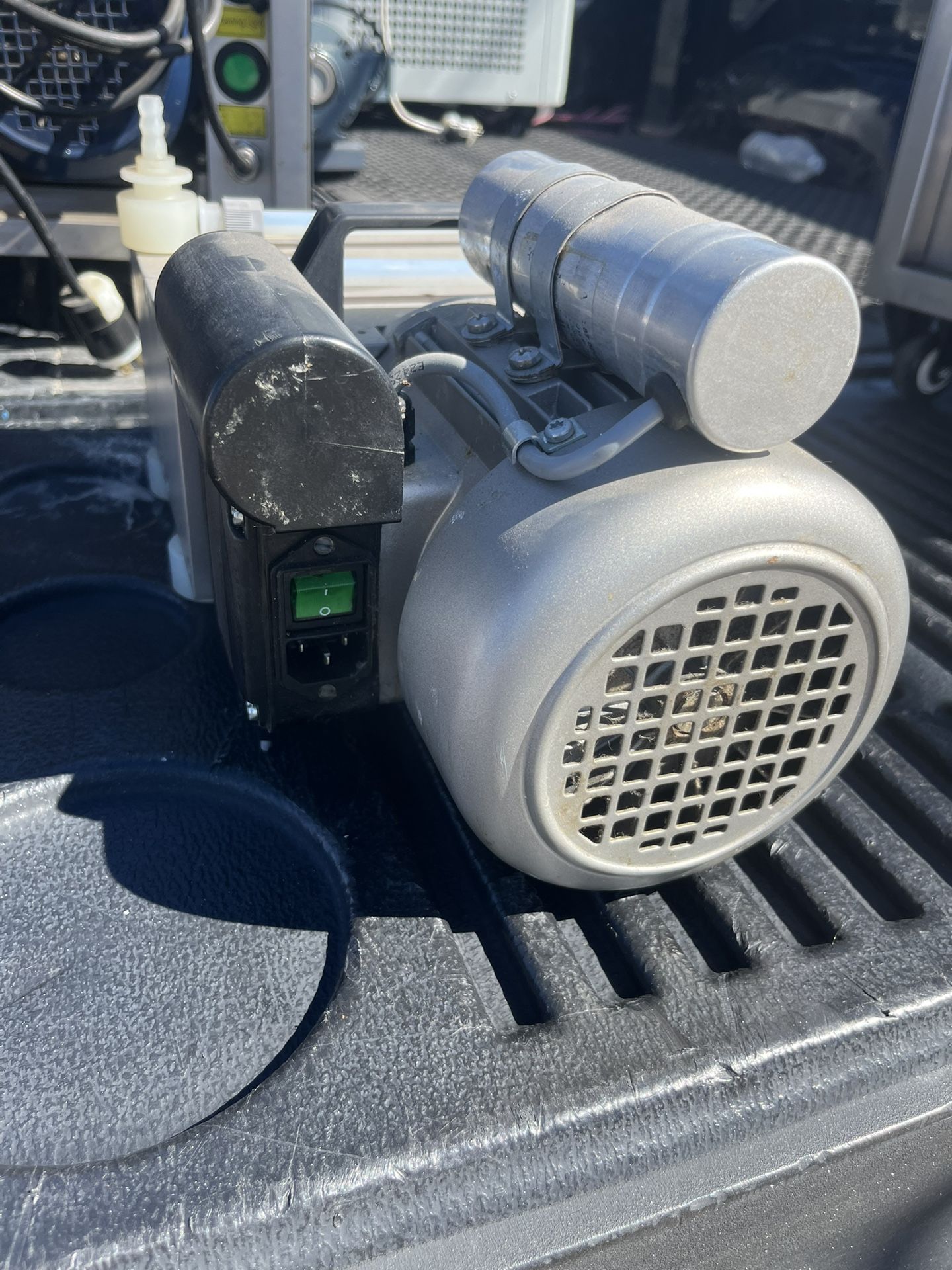 Welch Vacuum Pump 4 Head