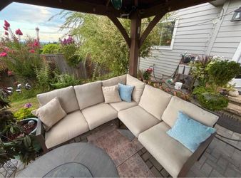 Outdoor patio furniture