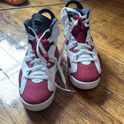 Carmine 6s Size 7.5 9/10 Condition